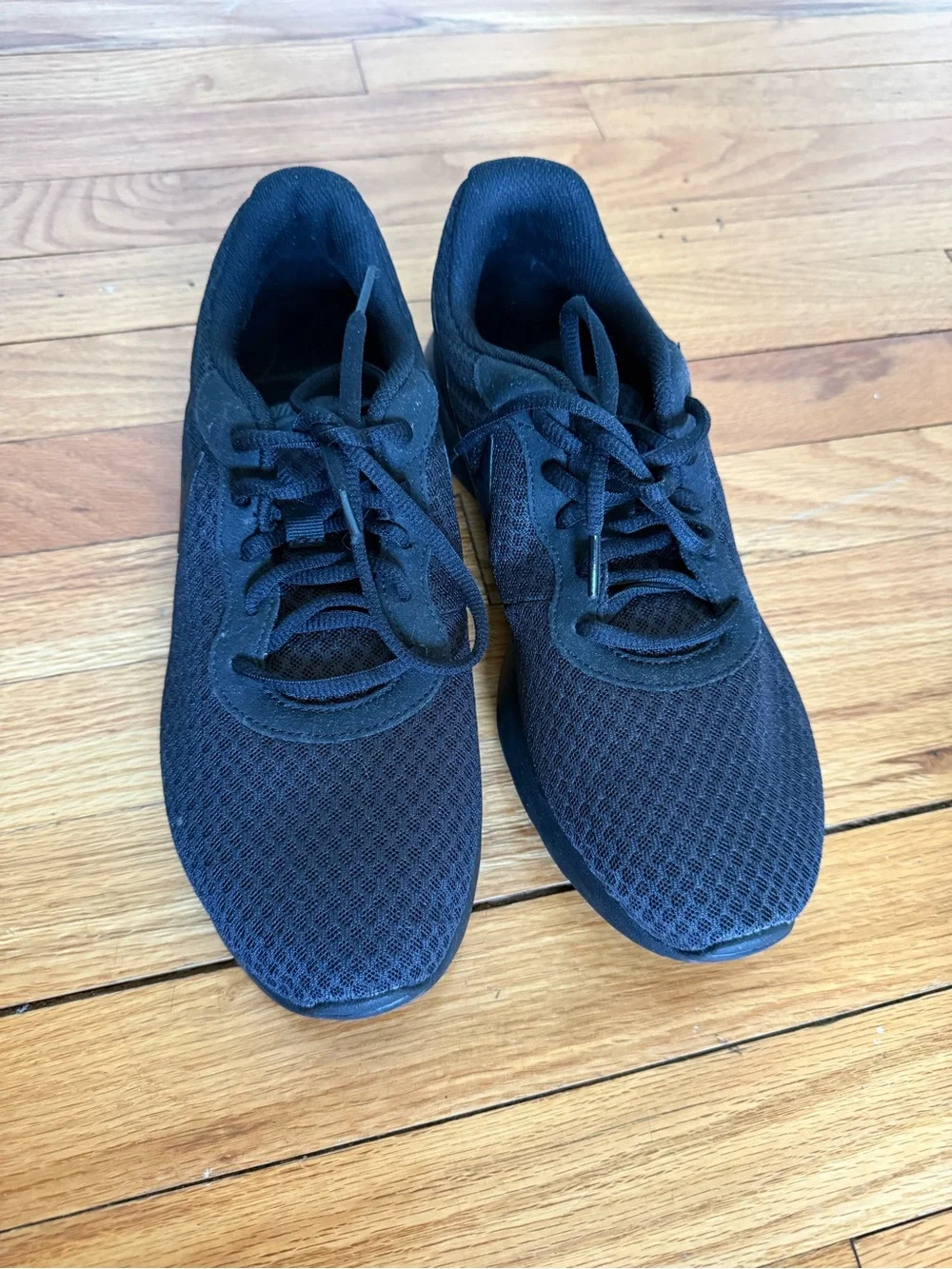 Women’s Nike Black Mesh sneakers